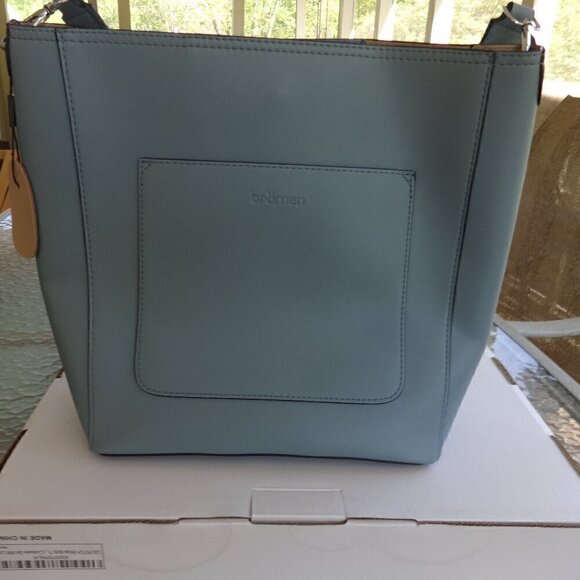 Bromen vegan  leather shoulder bag, blue ,snap closure, bottom feet studs ,NWOT - Picture 4 of 16